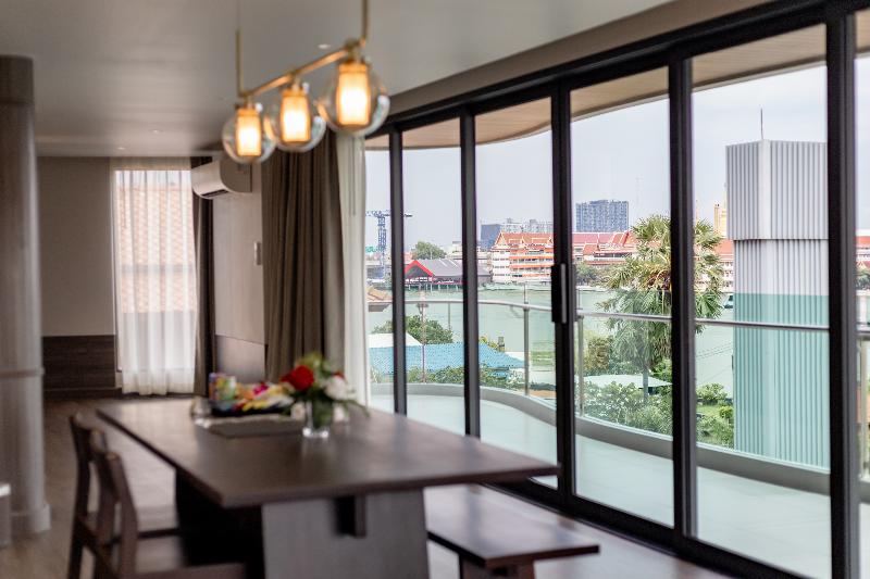 We Hotel Riverfront - Oda