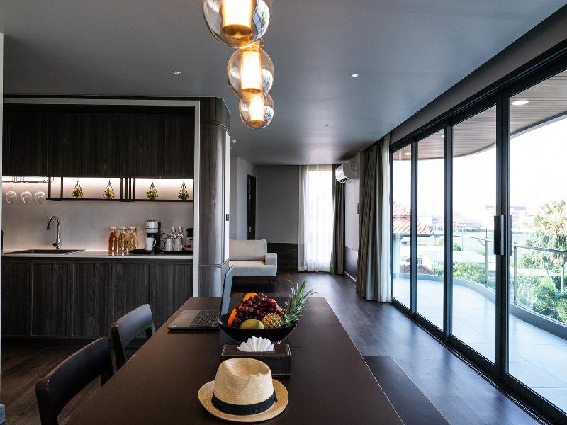 We Hotel Riverfront - Oda