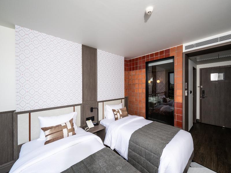 We Hotel Riverfront - Oda