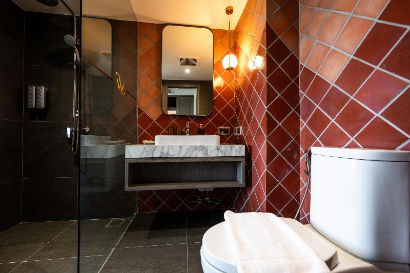 We Hotel Riverfront - Oda