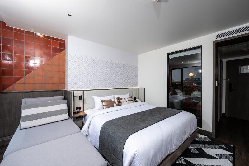 We Hotel Riverfront - Oda