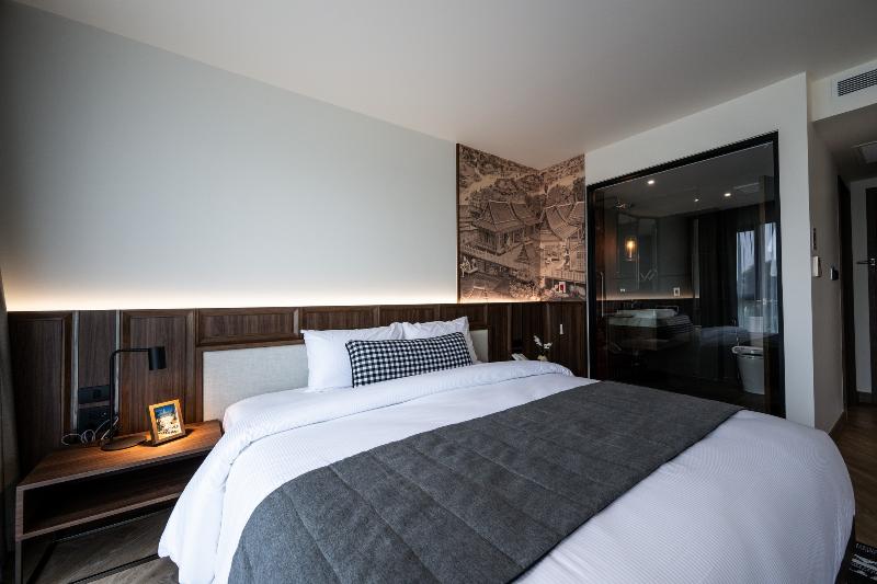 We Hotel Riverfront - Oda