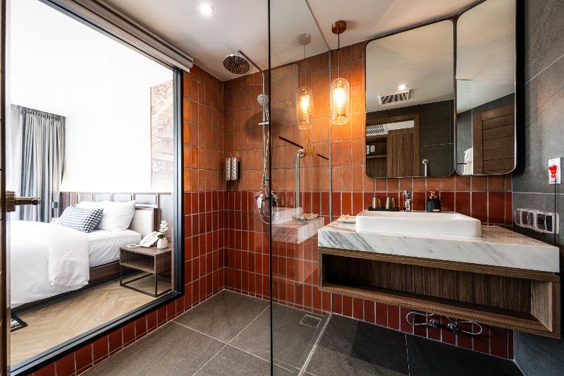 We Hotel Riverfront - Oda