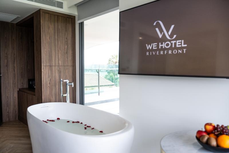 We Hotel Riverfront - Oda