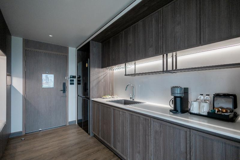 We Hotel Riverfront - Oda