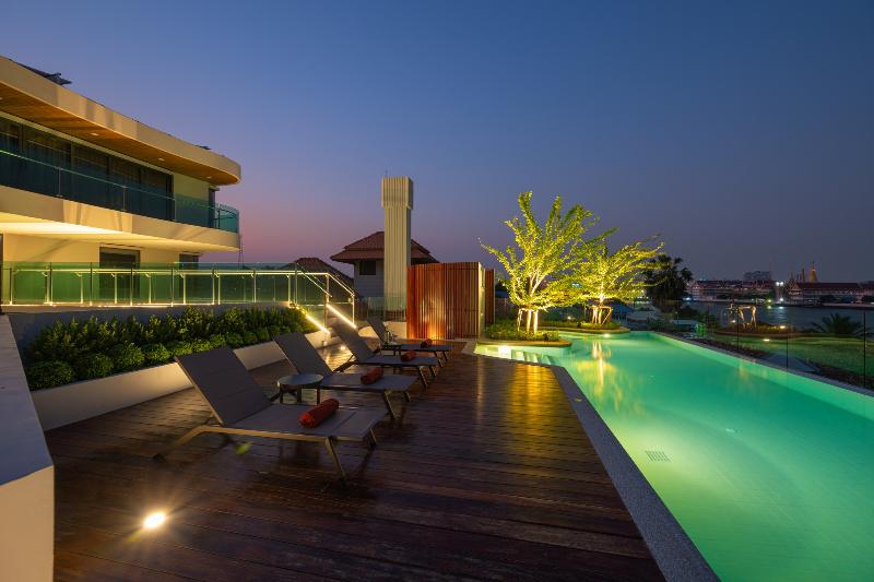 We Hotel Riverfront - Havuz