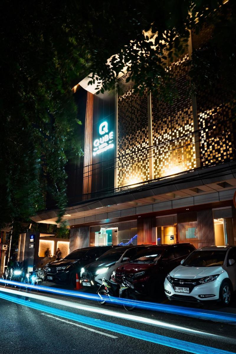 Qube Hotel By 98hospitality - Genel