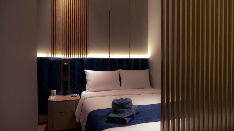 Qube Hotel By 98hospitality - Oda