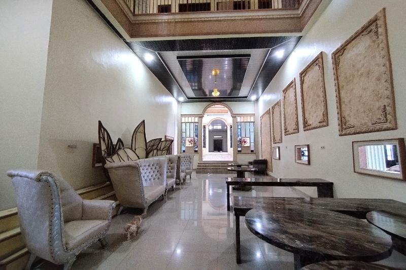 Zahira Guesthouse By Zuzu - Lobi