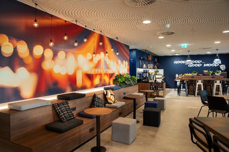 LOGINN Hotel Offenbach - Lobi