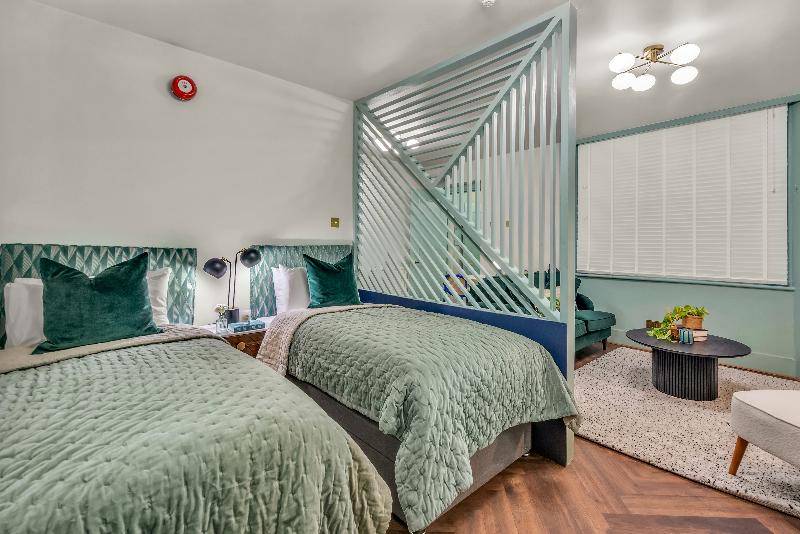 Modern Kensington Apartments - Oda