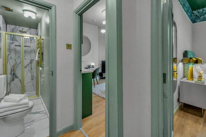 Modern Kensington Apartments - Oda