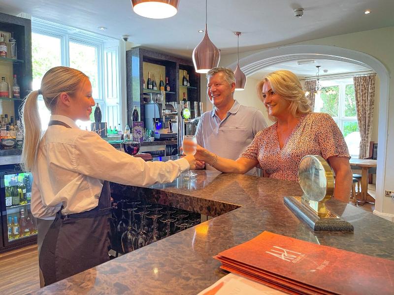 Aberdunant Hall - Bar
