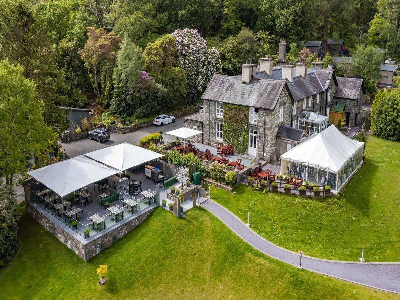 Aberdunant Hall - Genel