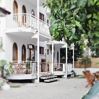 Nephos Hotel