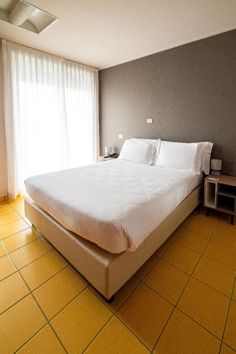 Phi Hotel Homy Druento - Oda