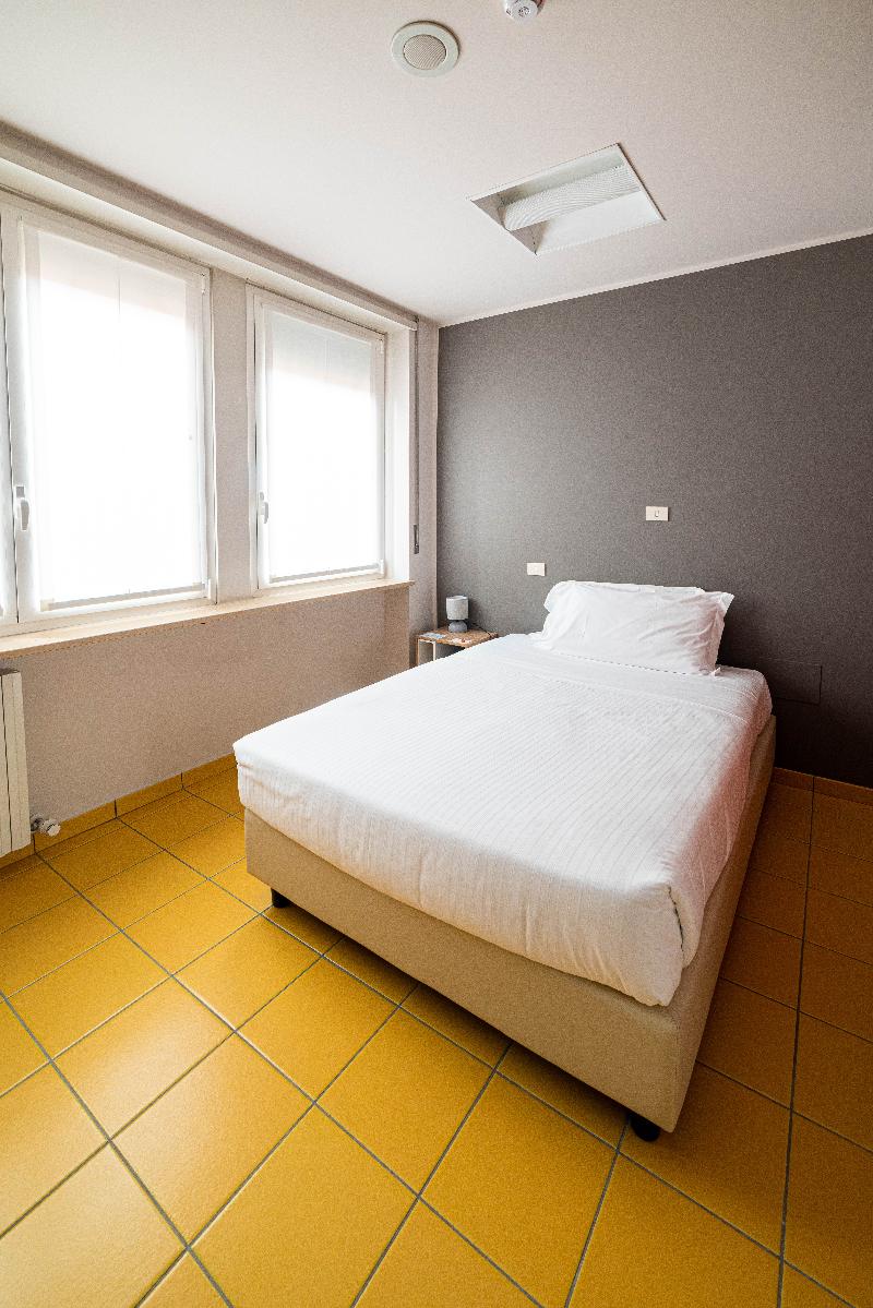 Phi Hotel Homy Druento - Oda