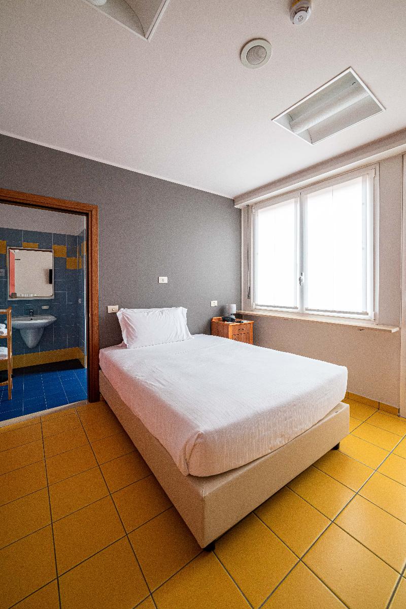 Phi Hotel Homy Druento - Oda