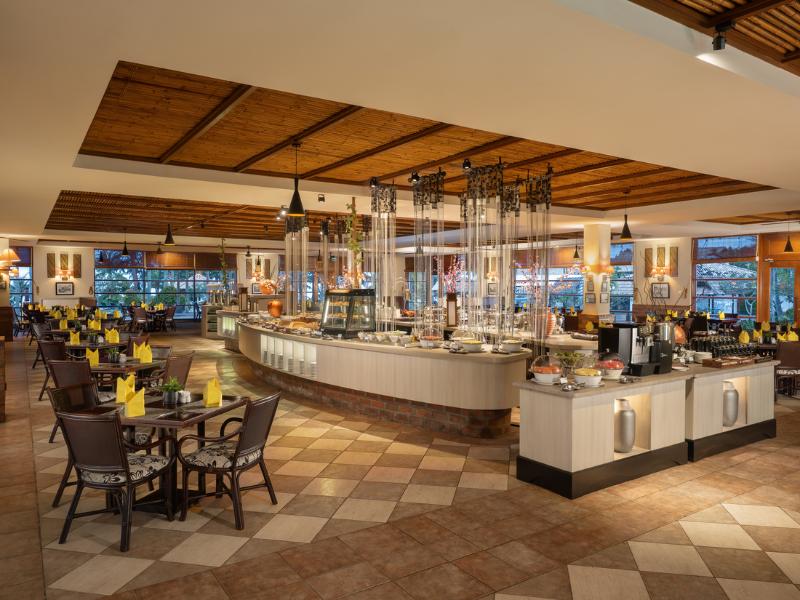 Nirwana Resort Hotel - Restoran