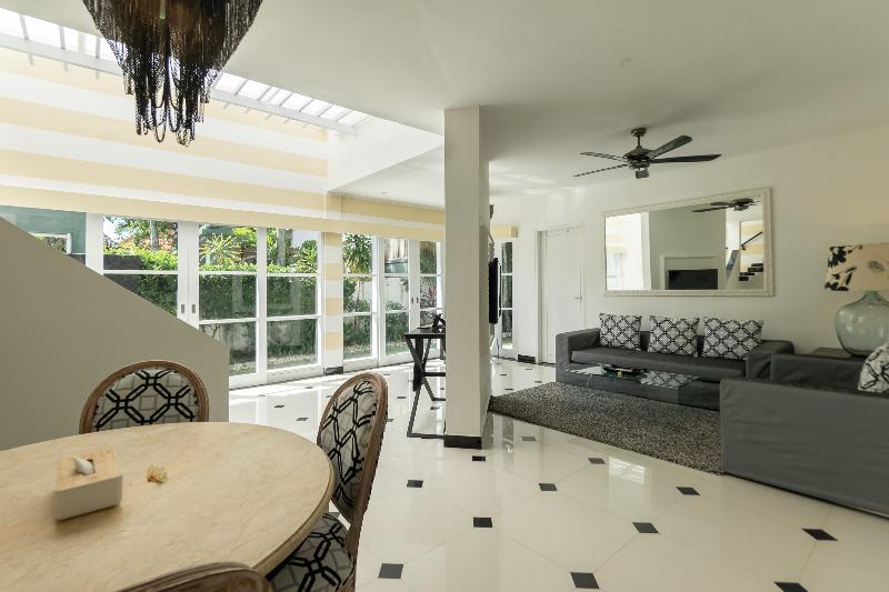 Shanti Estate Seminyak By Nakula - Oda