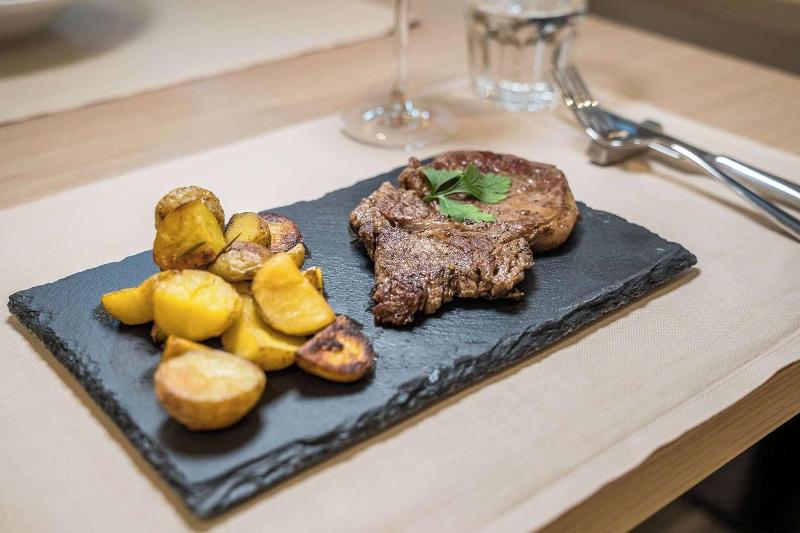 Hampton By Hilton Locarno - Restoran