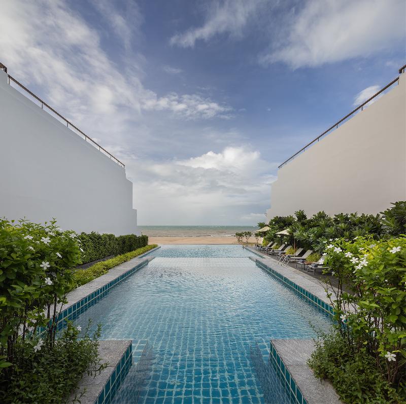 Eastin Resort Rayong - Havuz