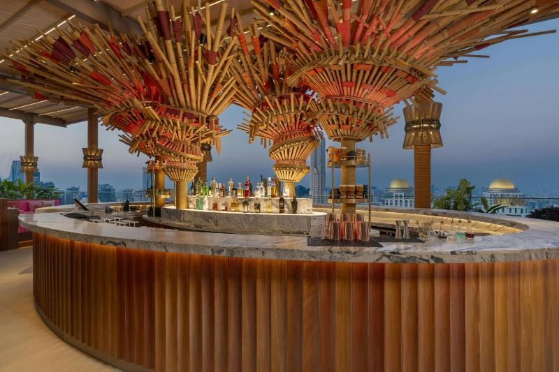 Moxy Bangkok Ratchaprasong - Bar