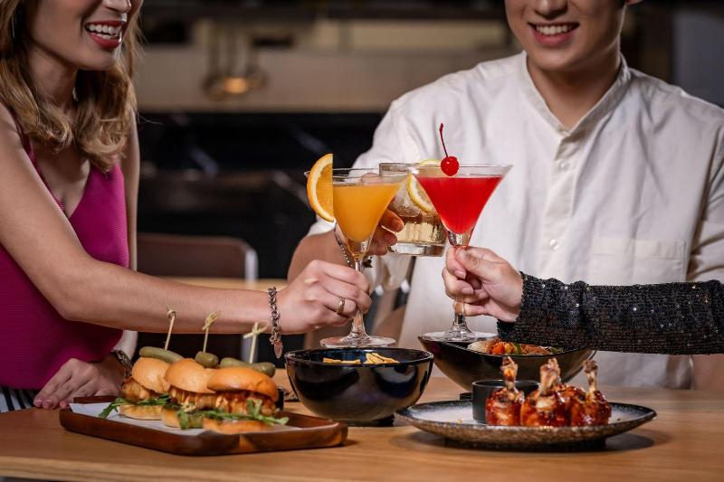 Moxy Bangkok Ratchaprasong - Restoran