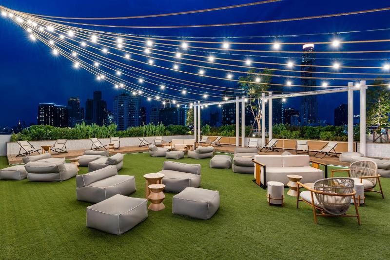 Moxy Bangkok Ratchaprasong - Teras