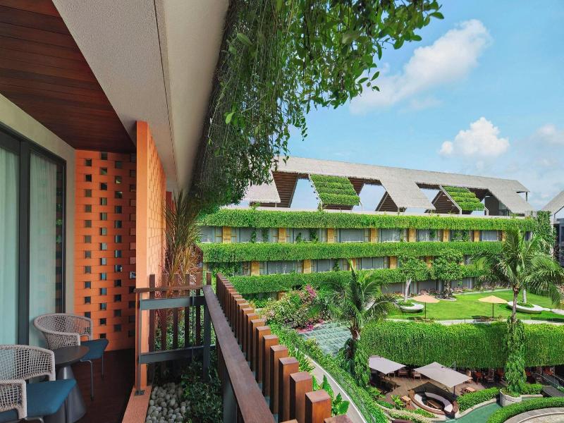 Aloft Bali Kuta At Beachwalk - Oda