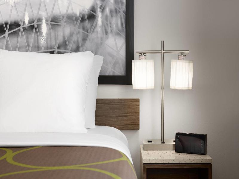 Super 8 By Wyndham Bronx Near Stadium - Oda