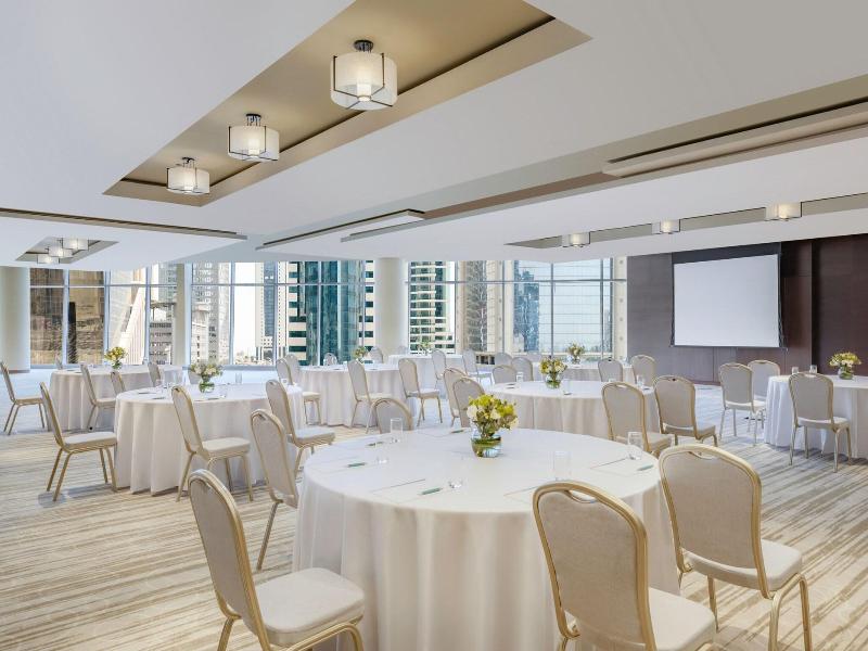 Le Meridien City Center, Doha - Bar