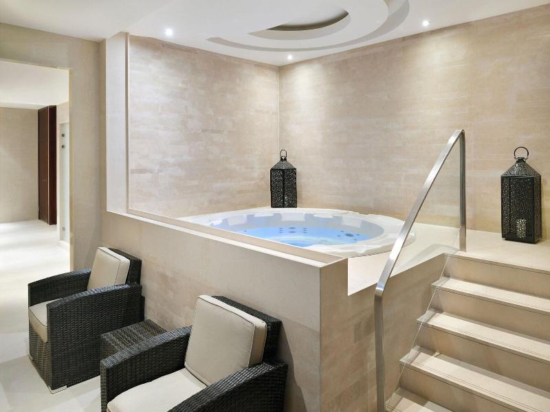 Le Meridien City Center, Doha - Havuz