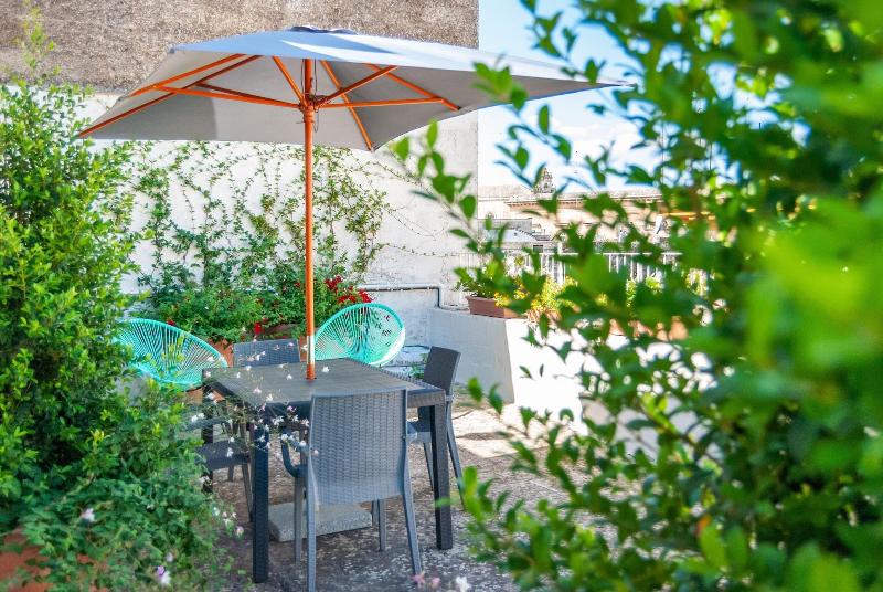 Il Garbino Suite And Apartment - Oda