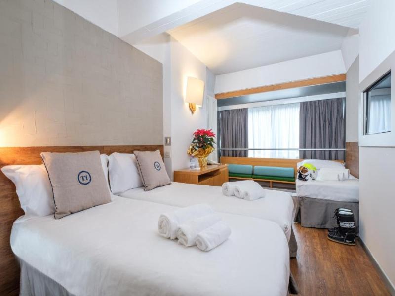 TH 1400 Hotel - Oda