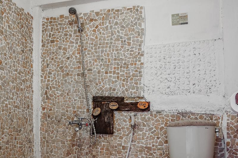 Cemara Beachfront Suite By Zuzu - Oda