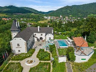 Le Petit Ivy Five Bedroom Château fotoÄŸrafÄ±