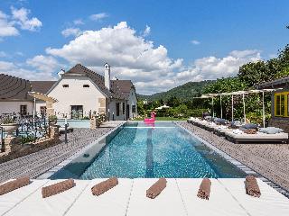 Le Petit Ivy Five Bedroom Château fotoÄŸrafÄ±
