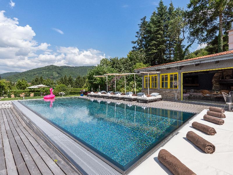Le Petit Ivy Five Bedroom Château - Oda