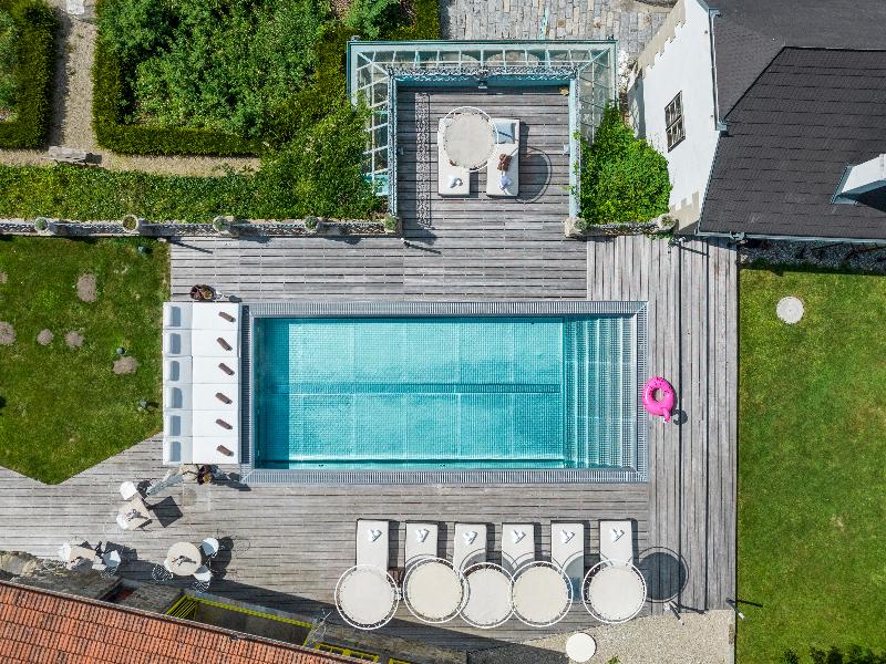 Le Petit Ivy Five Bedroom Château - Oda