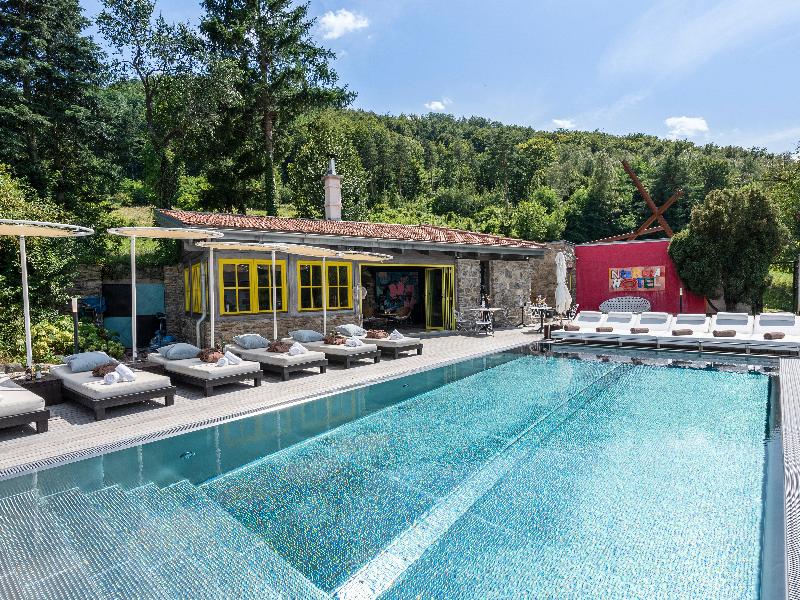 Le Petit Ivy Five Bedroom Château - Oda