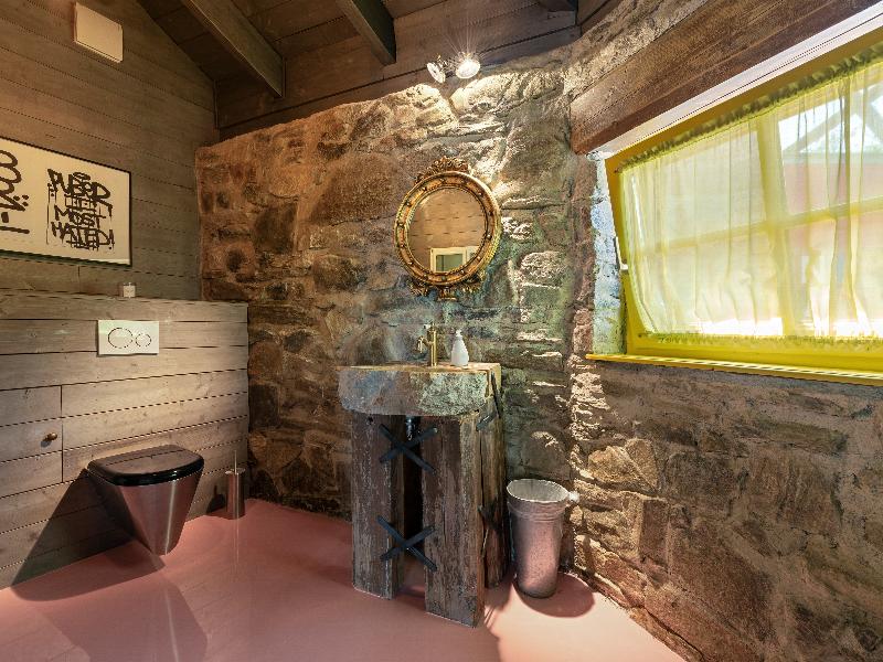 Le Petit Ivy Five Bedroom Château - Oda