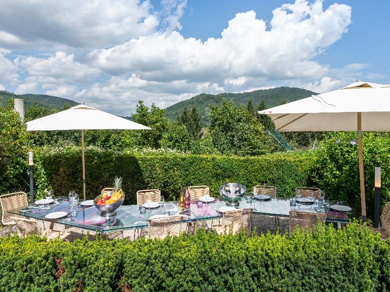 Le Petit Ivy Five Bedroom Château - Oda
