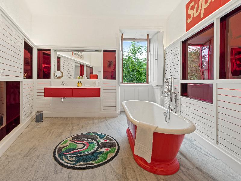Le Petit Ivy Five Bedroom Château - Oda