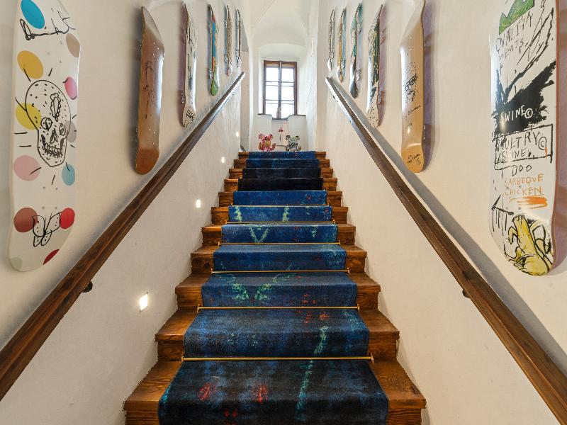 Le Petit Ivy Five Bedroom Château - Oda