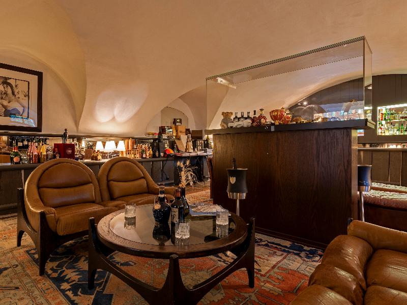 Le Petit Ivy Five Bedroom Château - Oda