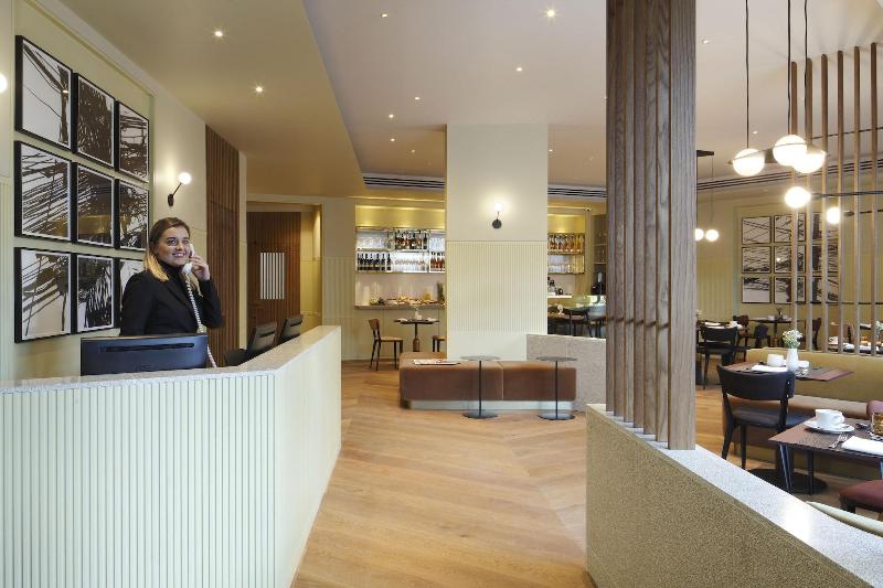 Rockwell East - Lobi