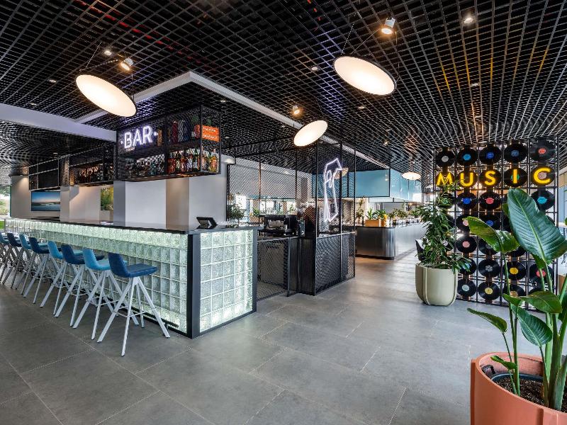 Ibis Tbilisi Havaalanı - Bar