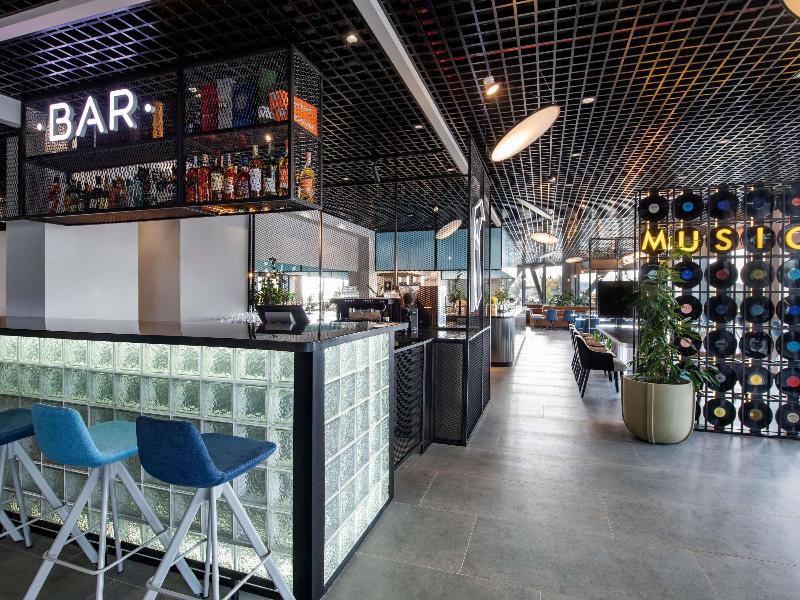 Ibis Tbilisi Havaalanı - Bar