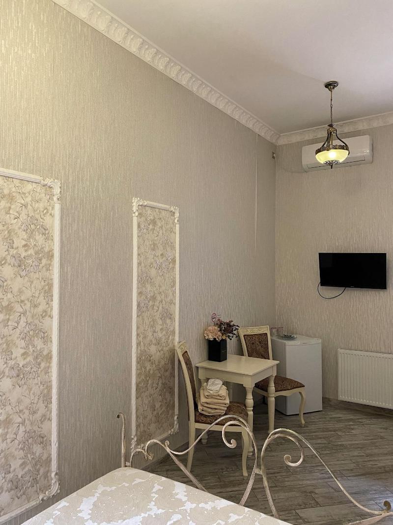 Old Tbilisi Apart Hotel - Oda